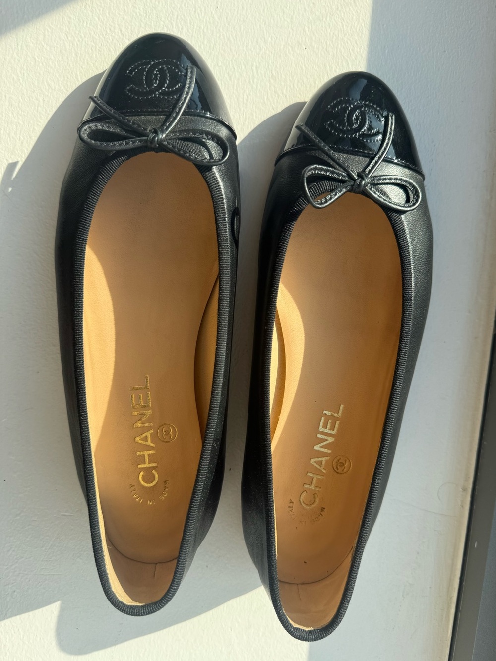 CHANEL Black Leather with Patent Cap-Toe - Picture 2 of 5